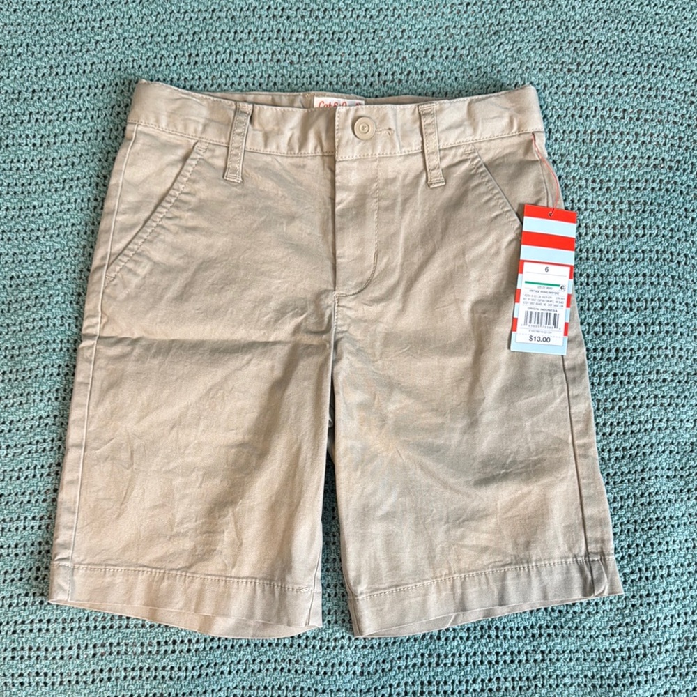 5/$25 Boys sz 6 Khaki Shorts NWT